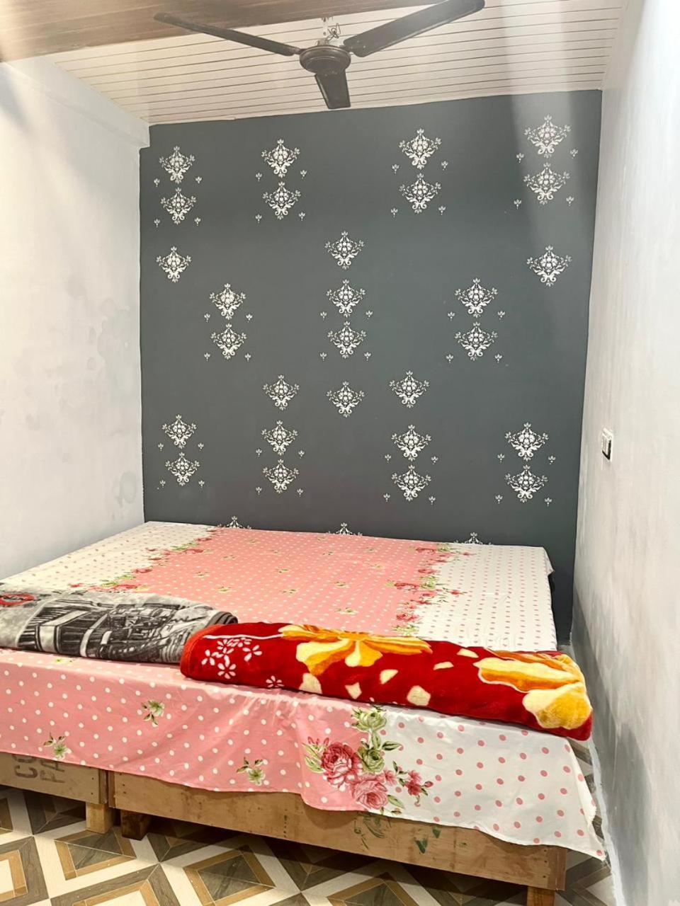 Shri Gamya Guest House Ujjain Bilik gambar